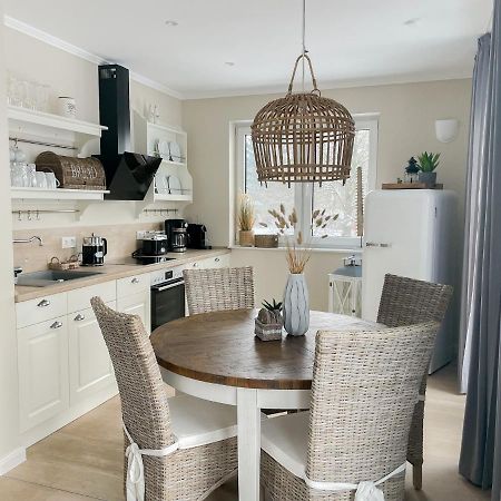 Ferienwohnung Bikinis & Martinis Scharbeutz Exteriör bild